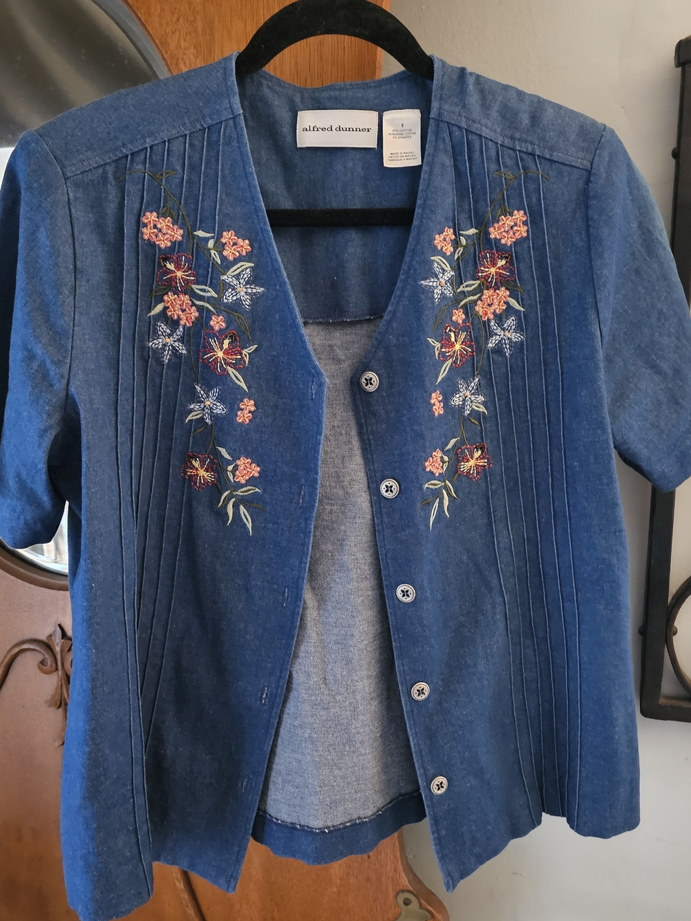 Alfred Dunner Embroidered Denim-Look Button Front Blouse | Size 8